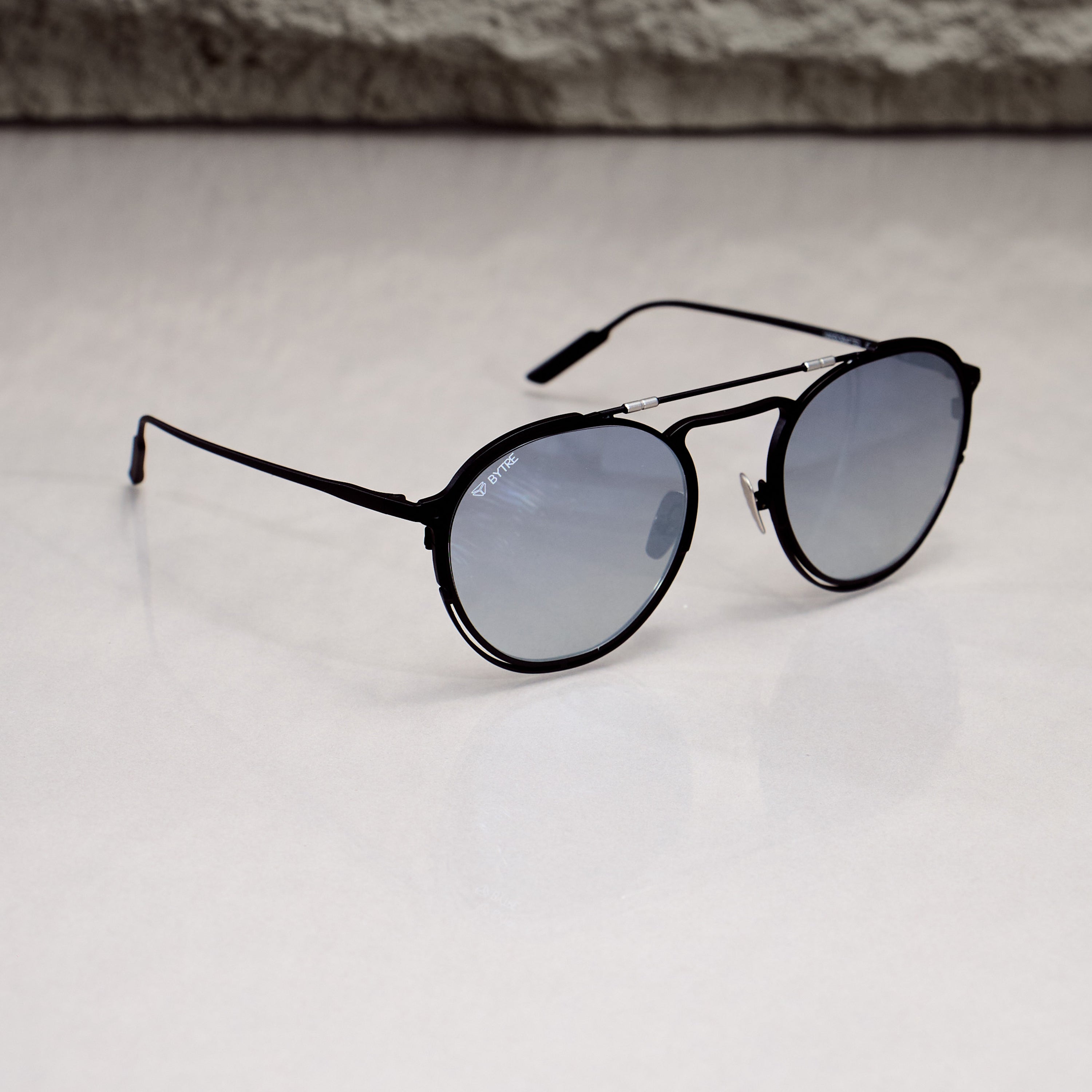ALANCE BLACK SILVER