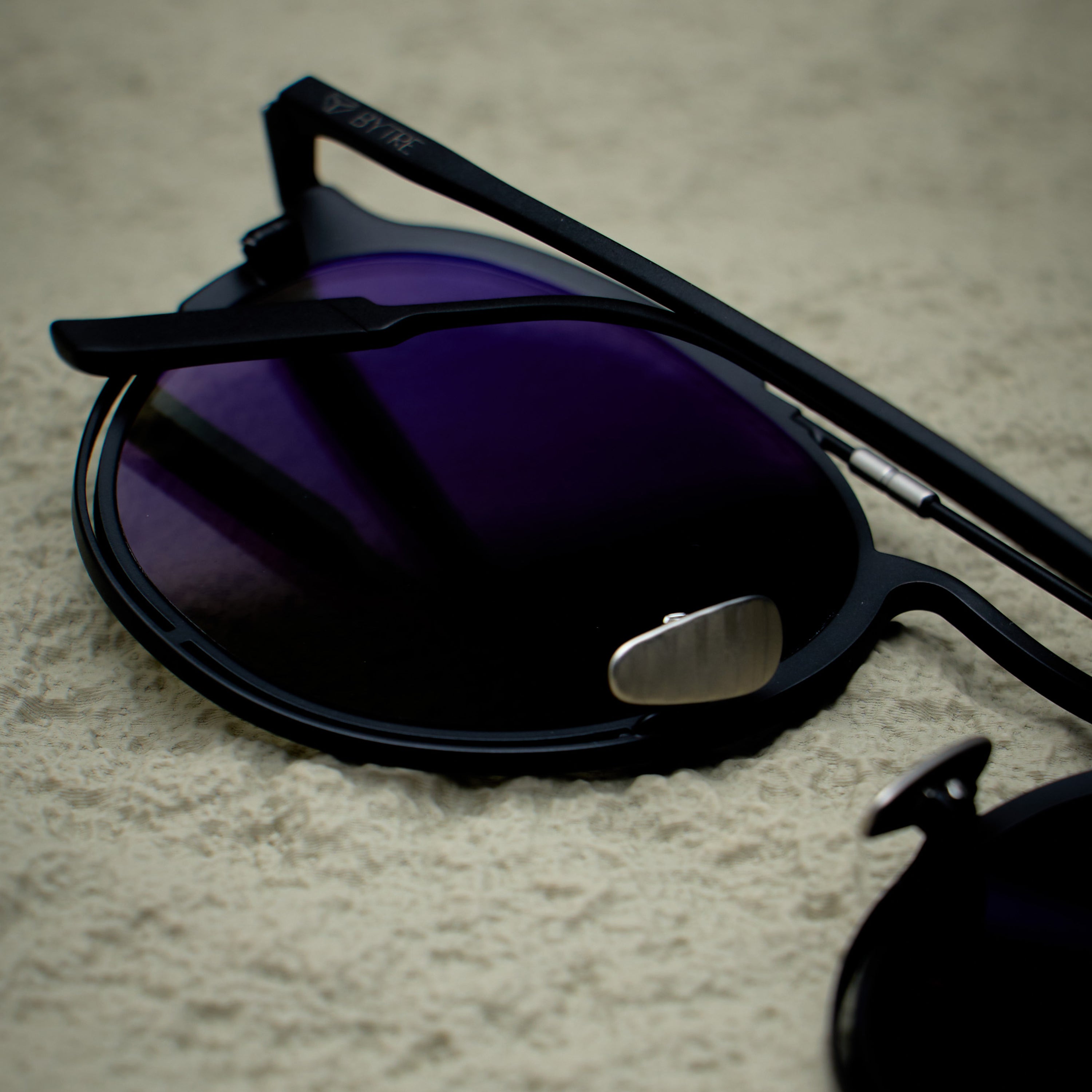 ALANCE BLACK SILVER