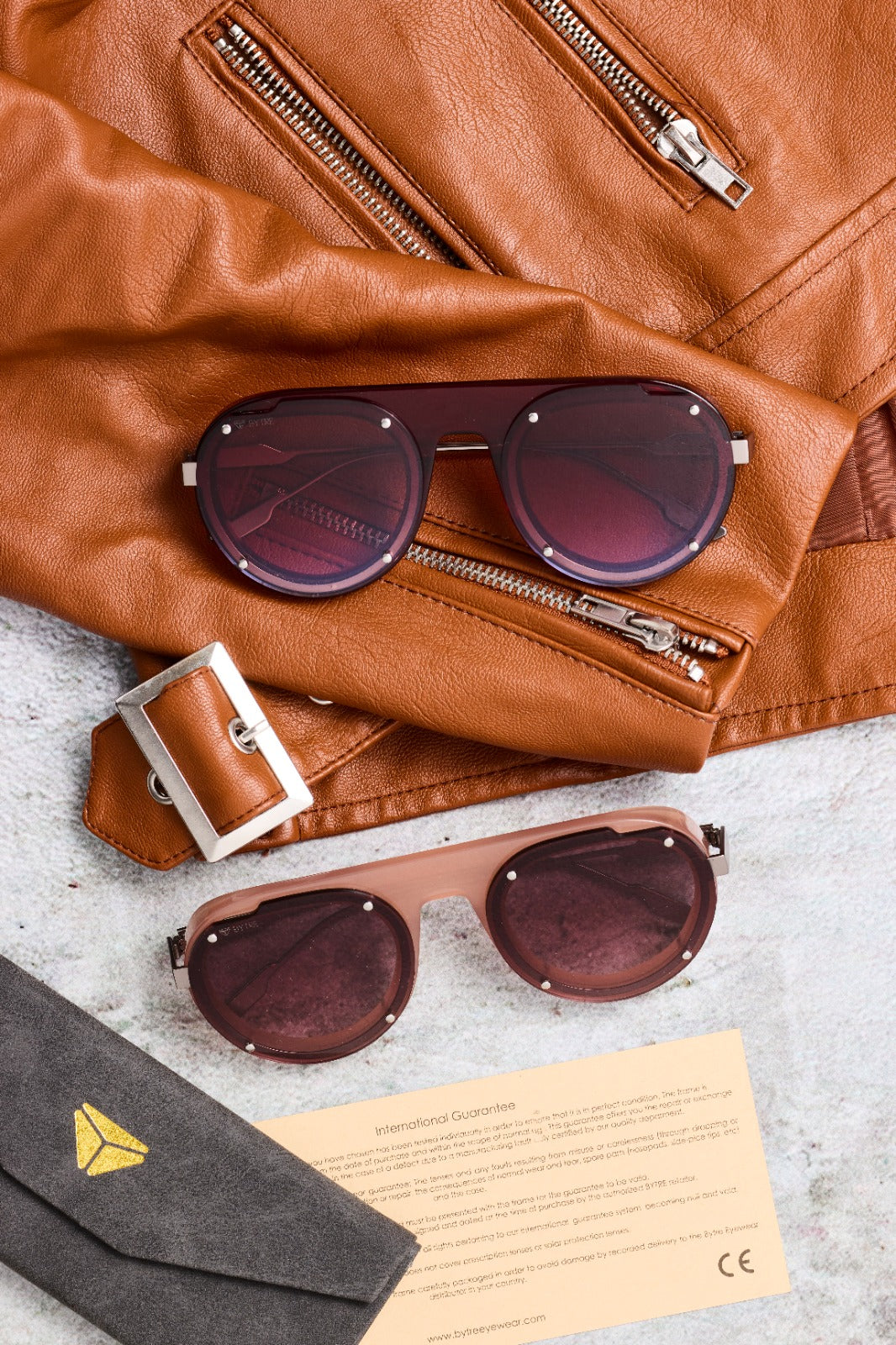 Bytre eyewear Casius red Casius beige
